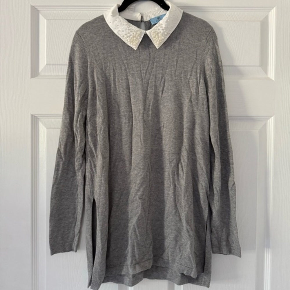 Cece gray and white pearl headed collared sweater